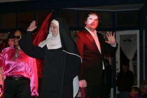 Caroline Community Theatre placed second in the lighted float category.
