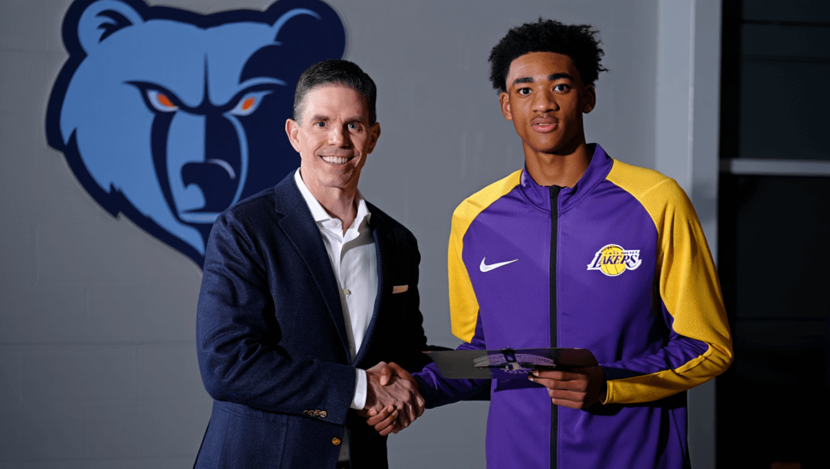 Grizzlies sign former 1st-round pick from Lakers