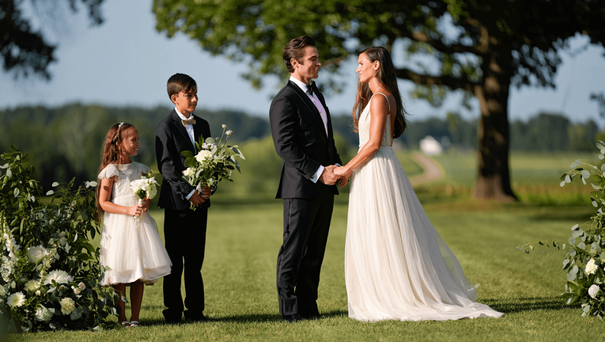 
		Jon Gosselin marries Stephanie Lebo with two of his children in attendance	