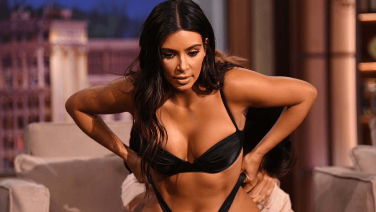 Kim Kardashian shocks with exposed thong on panned show ‘Allâs Fair’: ‘Such a try hard’