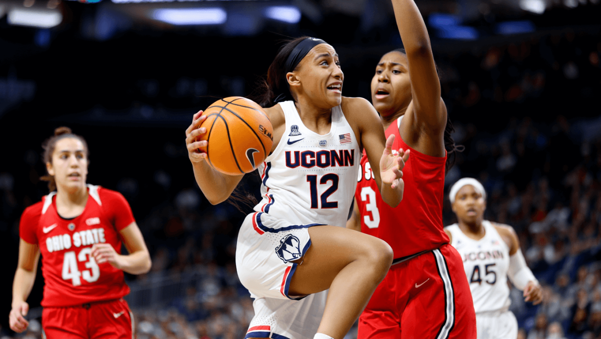 No. 1 UConn takes care of Ohio State 100-68 image