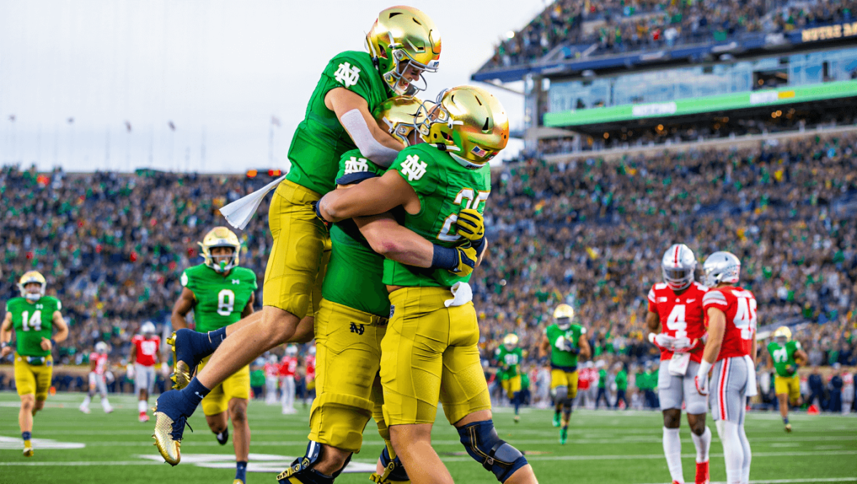 AP Top 25: Notre Dame back in top ten after six-game winning streak  image