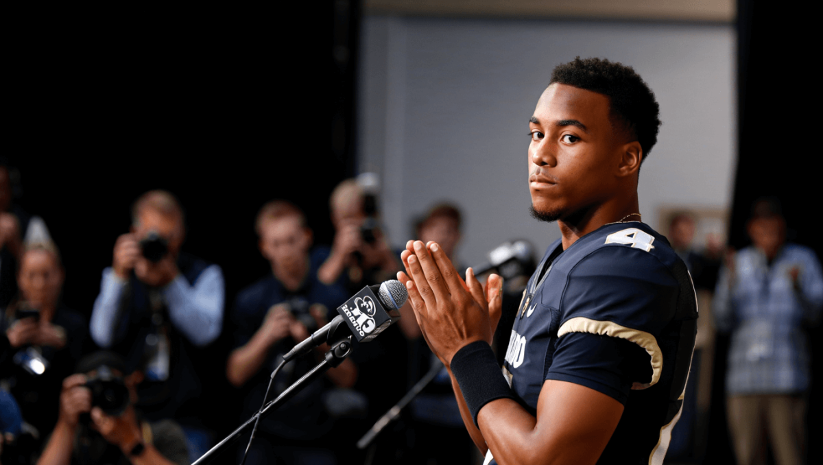 Shedeur Sanders implores fans to be respectful to Dillon Gabriel after loss to Ravens image