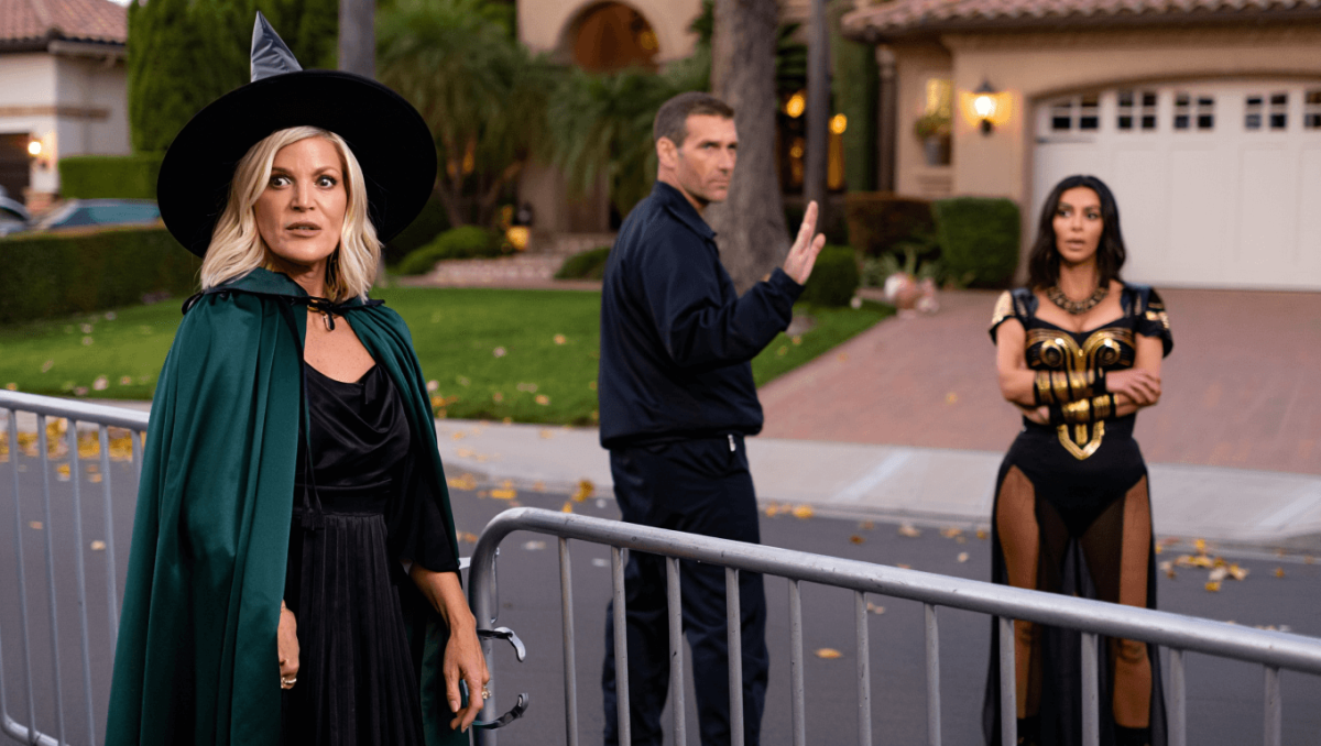 
		Tori Spelling details awkward encounter with ‘old friend’ Kim Kardashian during Halloween outing	