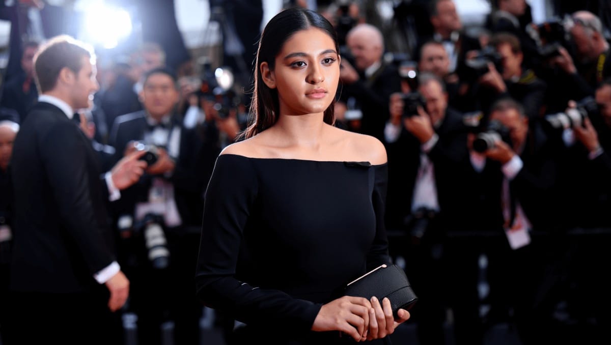 
		Xochitl Gomez claims she’s ‘single’ â but fuels Robert Irwin dating speculation with pointed social media move	