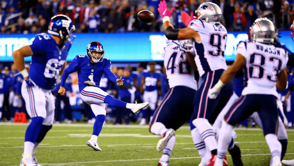 What happened to Younghoe Koo? Giants kicker has bizarre missed field goal vs. Patriots image