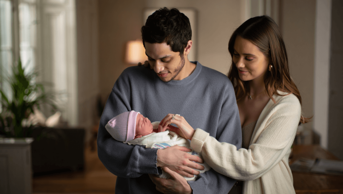 
		Pete Davidson becomes a dad as girlfriend Elsie Hewitt welcomes first baby	