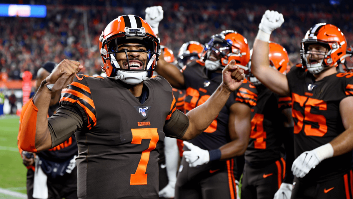 Shedeur Sanders sends clear message to haters after first start and win image