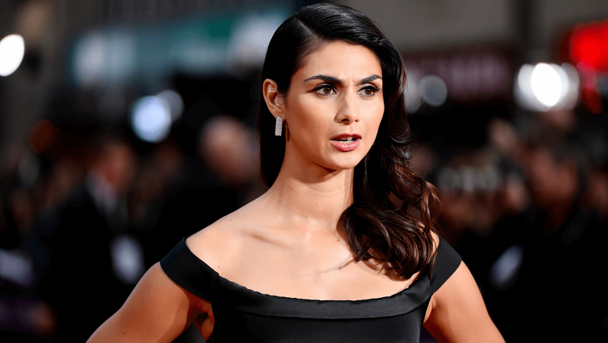 
		Why ‘The OC’ star Ben McKenzie’s wife, Morena Baccarin, ‘wasn’t a Ryan Atwood groupie’	