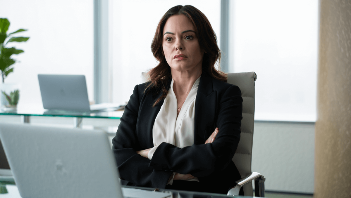 
		Rose McGowan claims ‘Charmed’ execs checked her weight each season: ‘They would circle around me’	