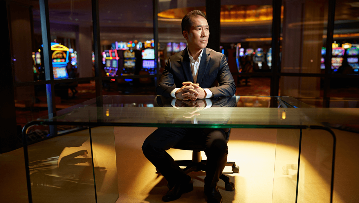 ‘Squid Game’ Creator Hwang Dong-hyuk’s New Netflix Series Is a Casino Crime Drama