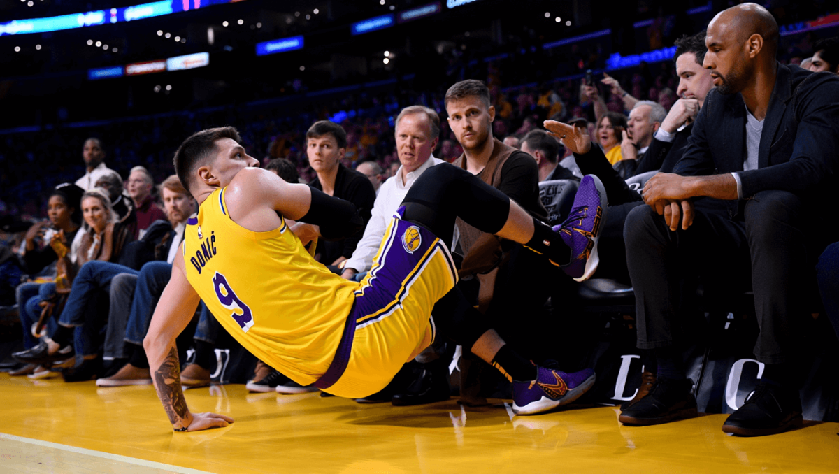 Luka Doncic injury update: Lakers star guard avoids serious injury after falling off elevated court image