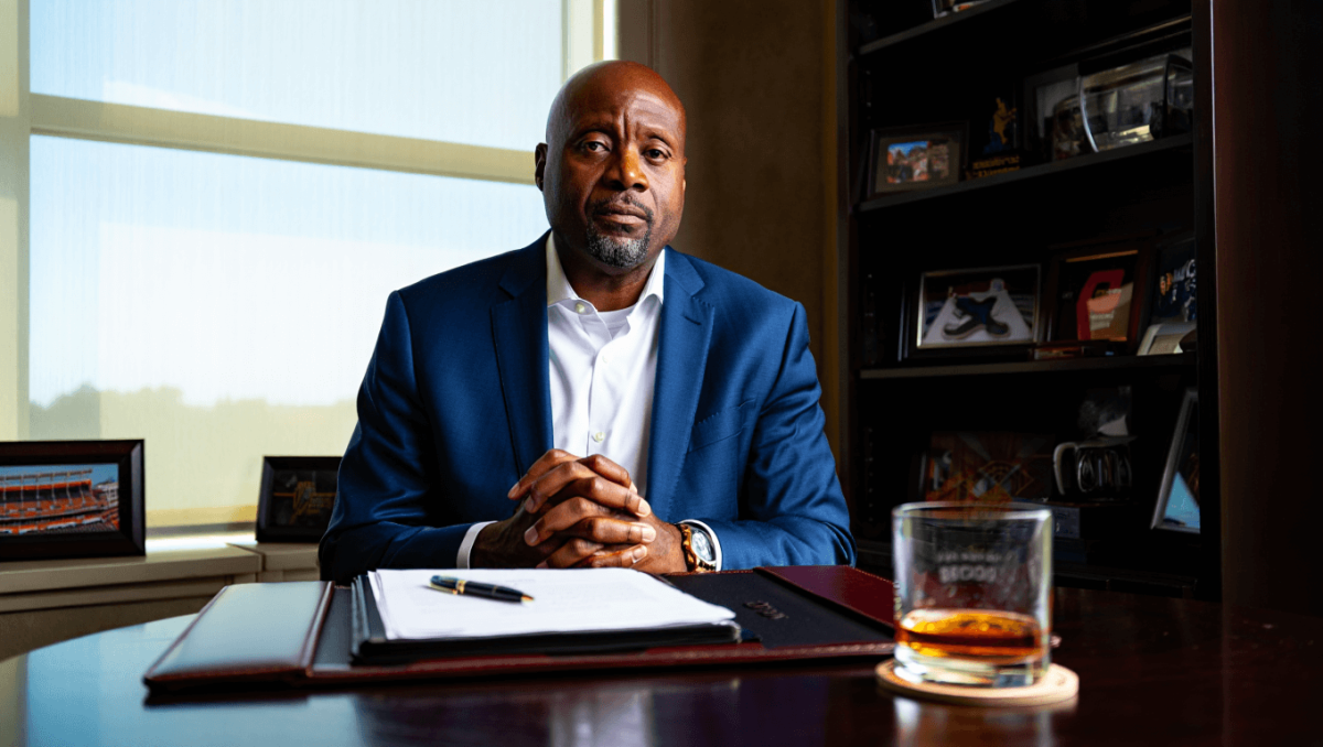 Raiders Hall of Famer almost became a Browns owner but refused to give in to NFL alcohol policy image