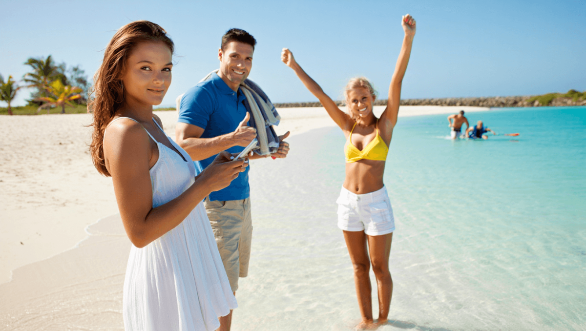 The First 300 Real-Time Traveler Safety Scores For Cancun, Punta Cana & Cabo Just Dropped