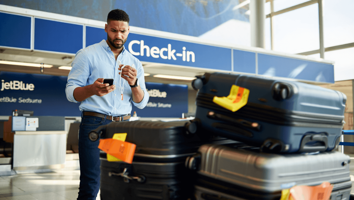 JetBlue hikes bag fees by $4 and up; Will rivals follow?