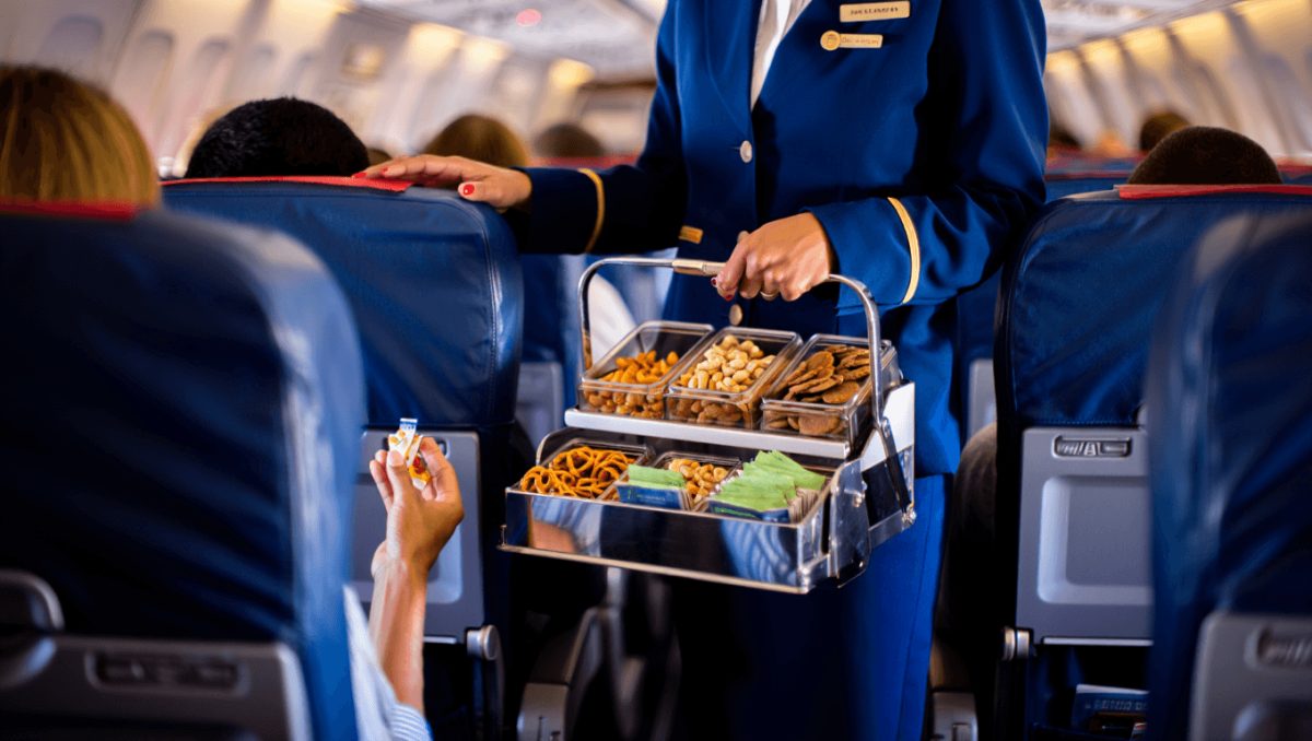Offer extended: Free snacks on some flights if you are a Delta Air Lines cardholder