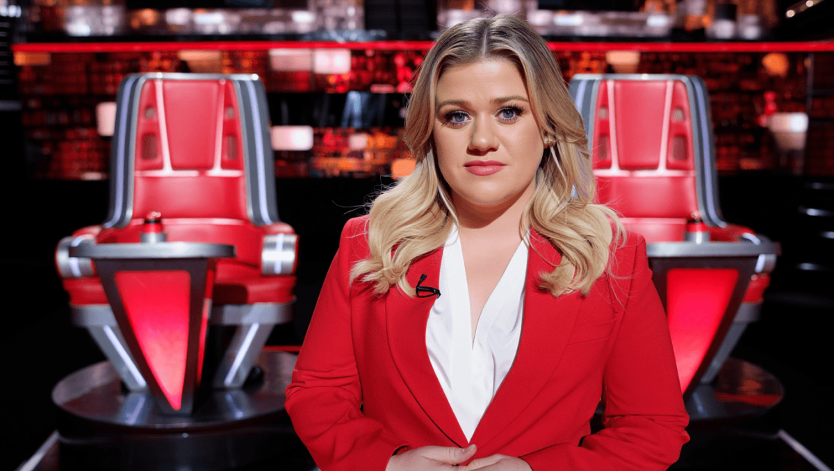 Kelly Clarkson makes surprising career move after abandoning talk show