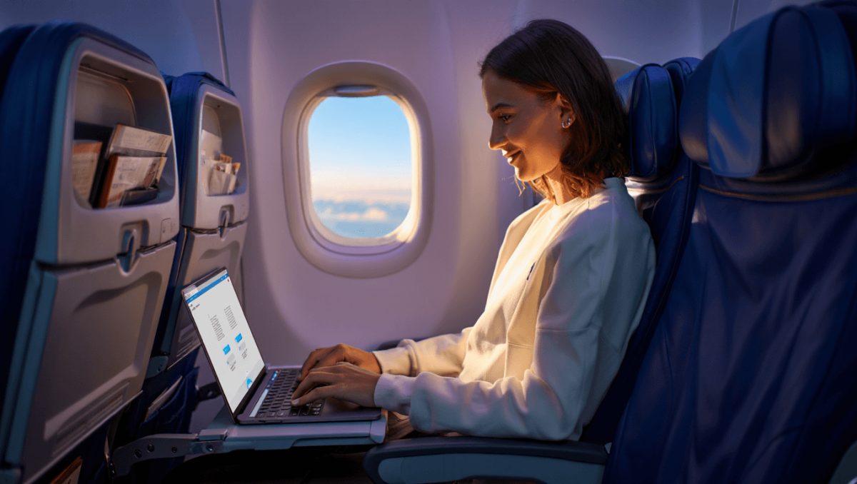 American to add Starlink Wi-Fi to its planes beginning in 2027