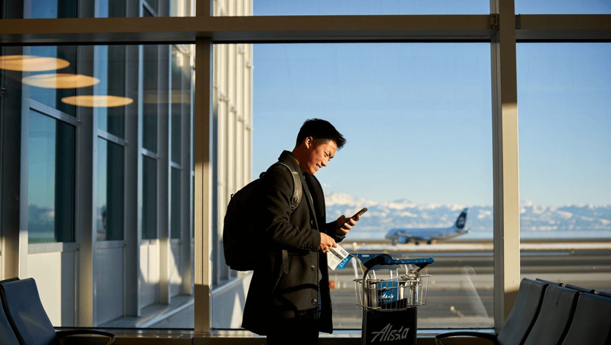 Alaska Airlines to remove earning on basic economy tickets, increase ticketing fees