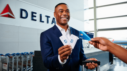 Most Delta Amex cardmembers now get a second checked bag for free