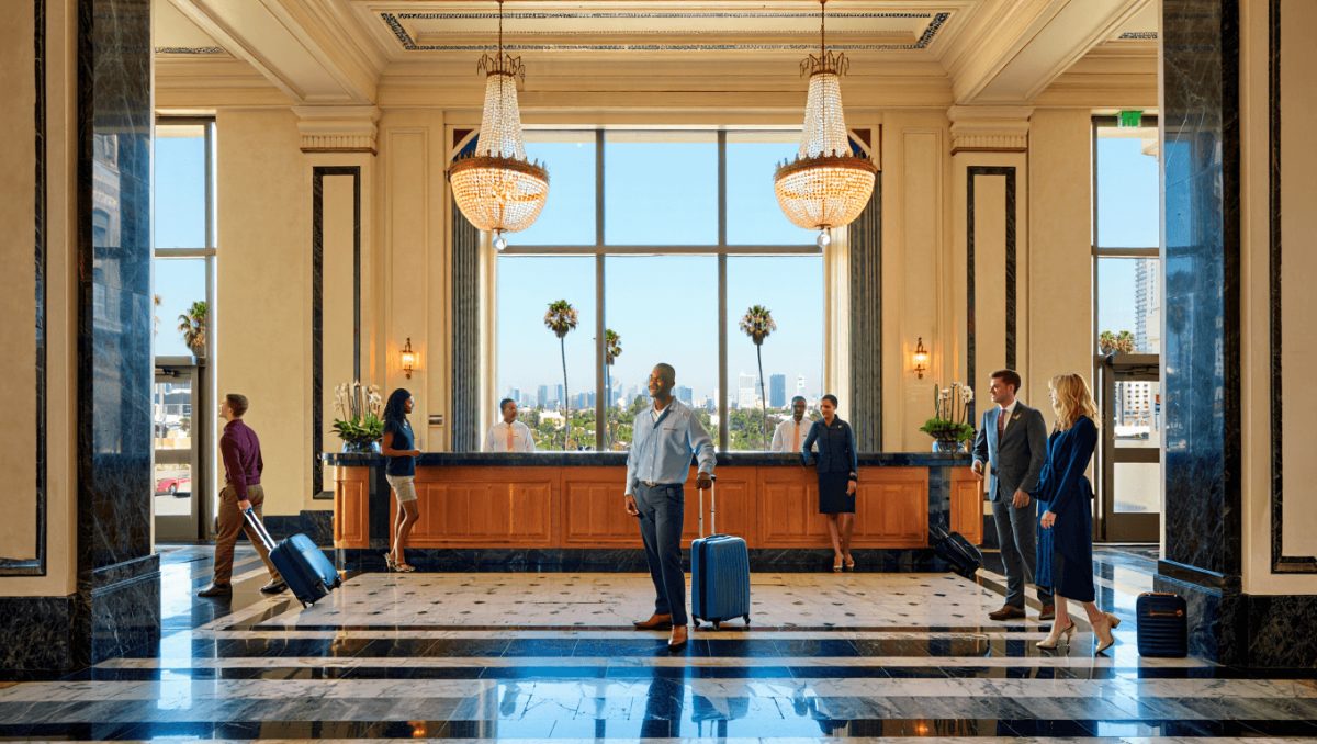 Hyatt's extended booking window, a famed LA hotel gets a new life and other hotel news