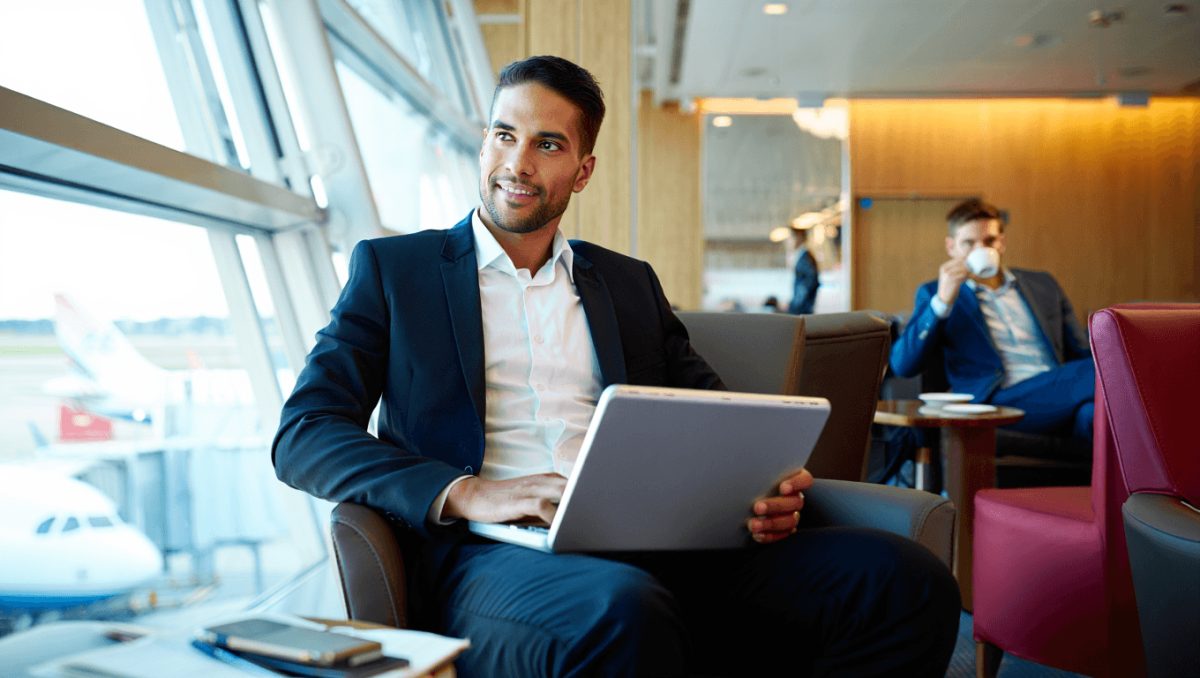 Which US airlines offer the best lounge access policies for travelers?