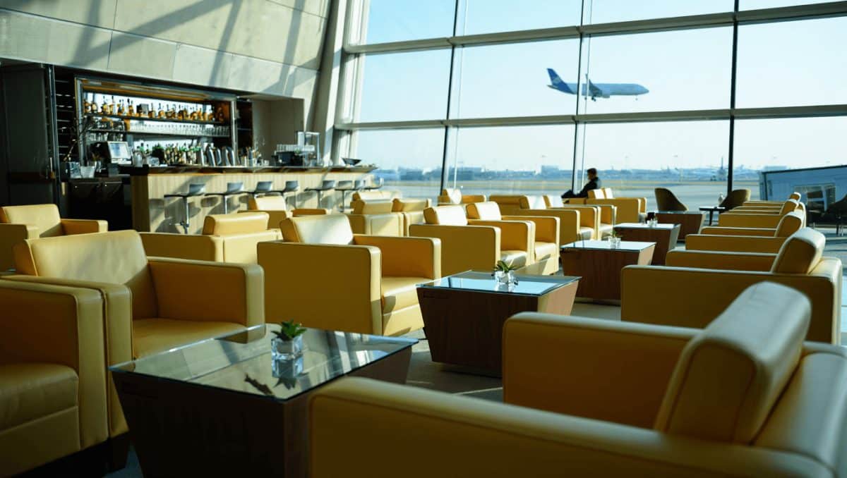 How to access Canada’s best airport lounge with points and miles