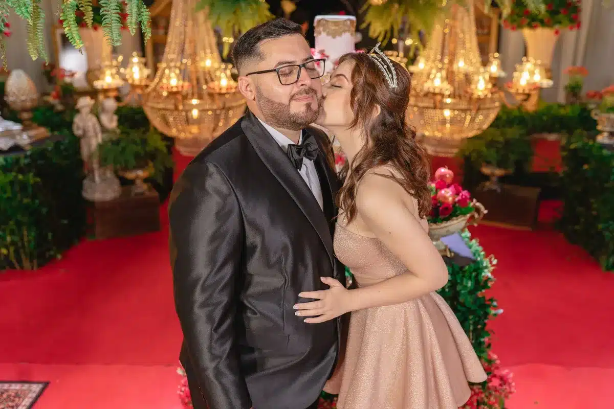 Industry figures and honorees sharing warm moments and posed portraits on the red carpet
