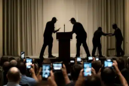 RFK Jr.'s speech interrupted: heckler sparks chaotic onstage scene